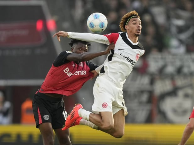 Galatasaray'ın Şampiyonlar Ligi rakibi Frankfurt, 9 kişilik Leverkusen'e mağlup oldu