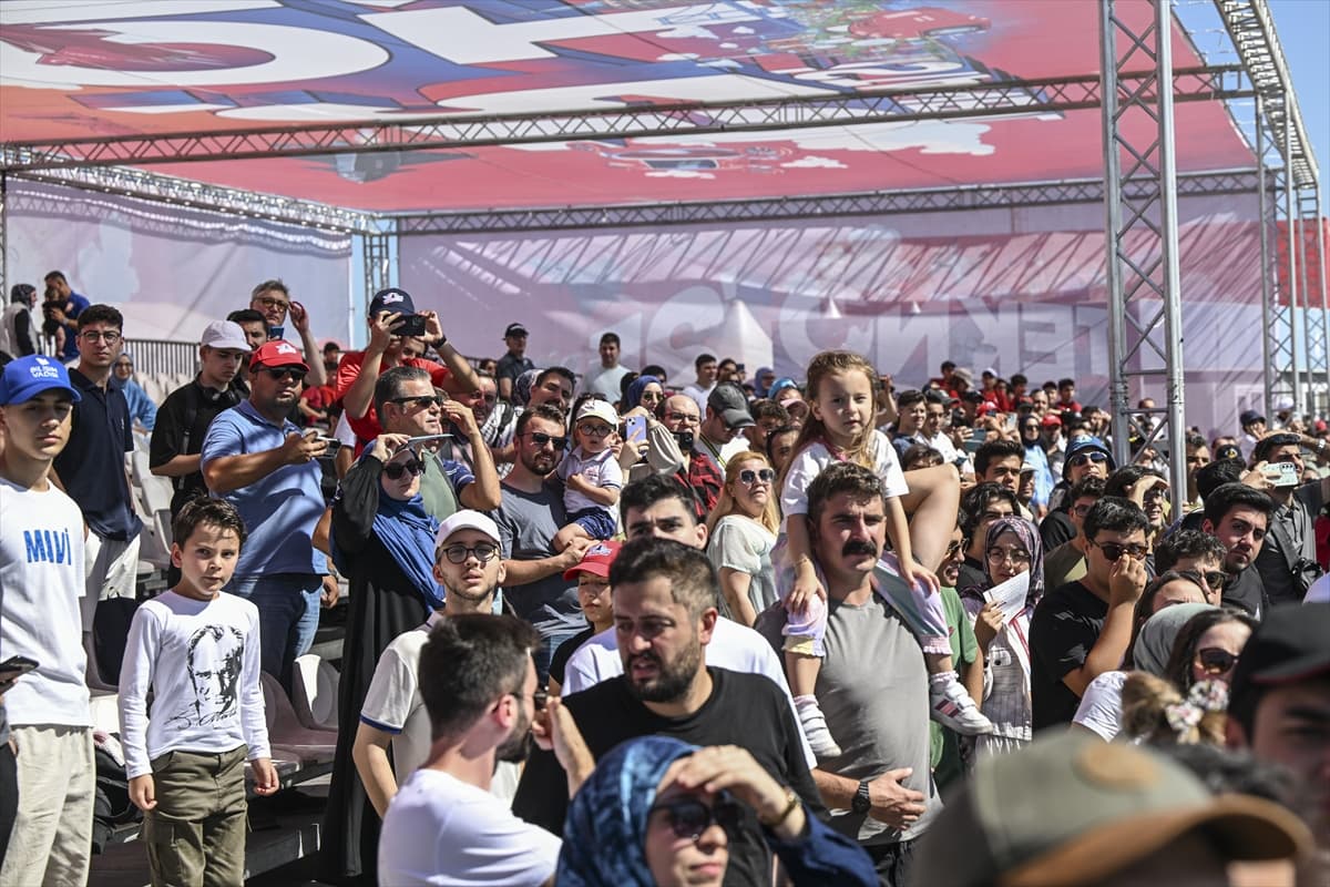 TEKNOFEST İstanbul kapılarını açtı: Vatandaşlardan yoğun ilgi