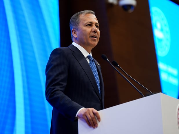 İçişleri Bakanı Ali Yerlikaya, Özel Güvenlik Zirvesi'nde önemli açıklamlarda bulundu