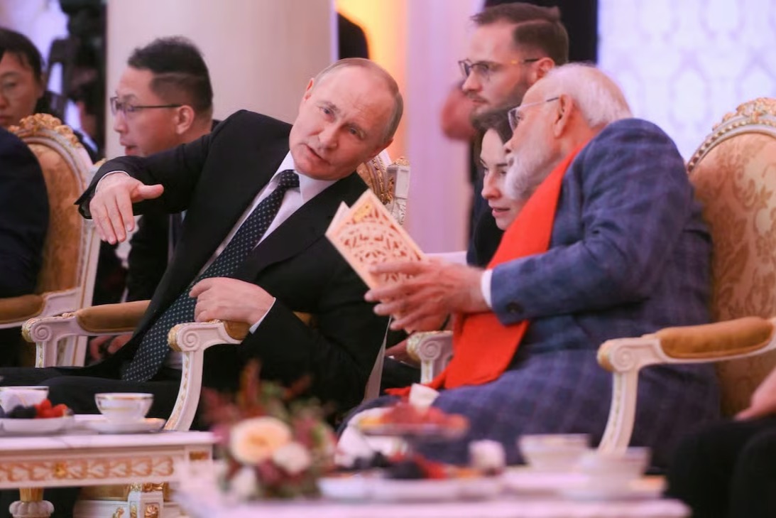 Trump Aide Slams India Over Russian Oil Purchases 