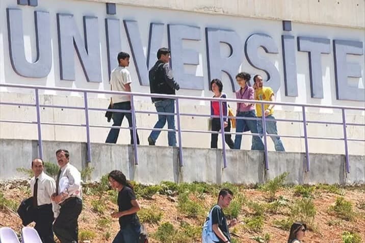Yükseköğretim Kanunu'nda dev düzenleme: Öğrenci affı teklifi TBMM Genel Kurulu'nda kabul edildi