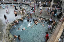 Diyarbakır yanıyor: Termometreler 42 derece gösteriyor