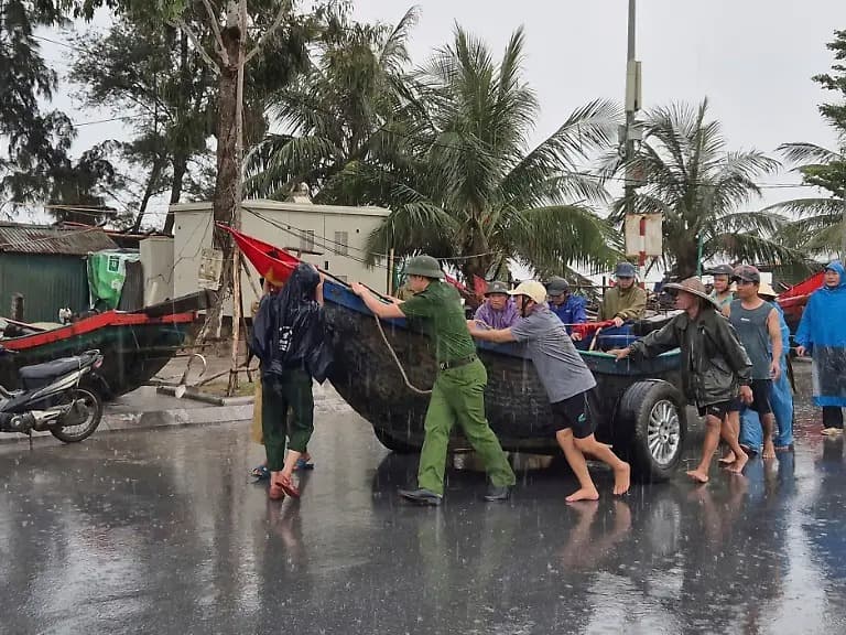 Vietnam’da Kajiki Tayfunu alarmı verildi