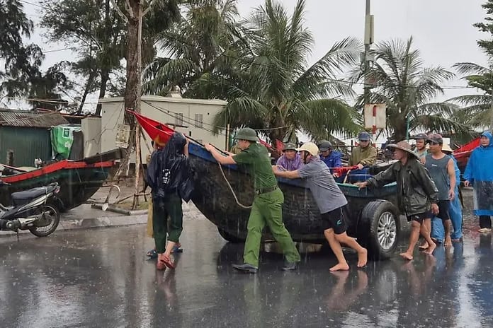  Kajiki Tayfunu Çin’in ardından Vietnam’a da yaklaşıyor