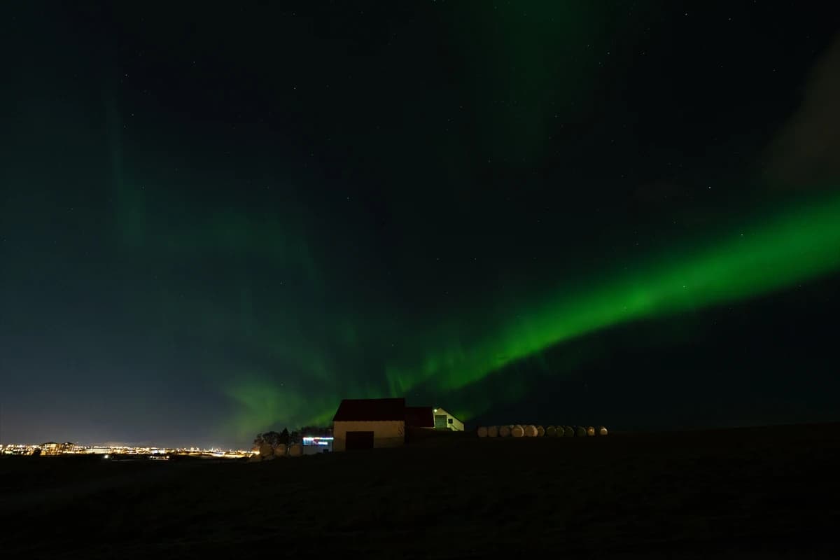 Sahne: Reykjavik semaları | Başrol: Kuzey Işıkları