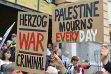 Avustralya'da yüzlerce kişi İsrail Cumhurbaşkanı Herzog'un ziyaretini protesto etti