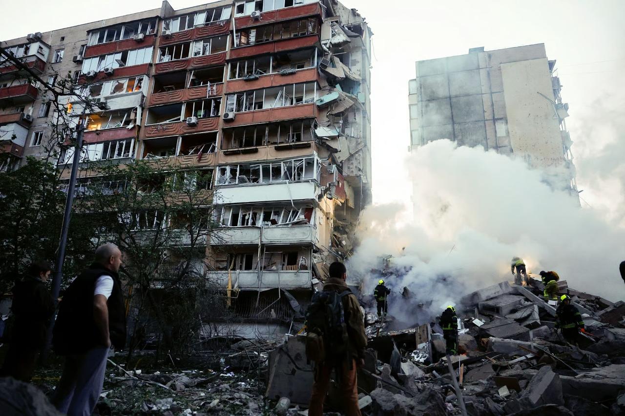 Rusya'dan Kiev'e yoğun hava saldırıları