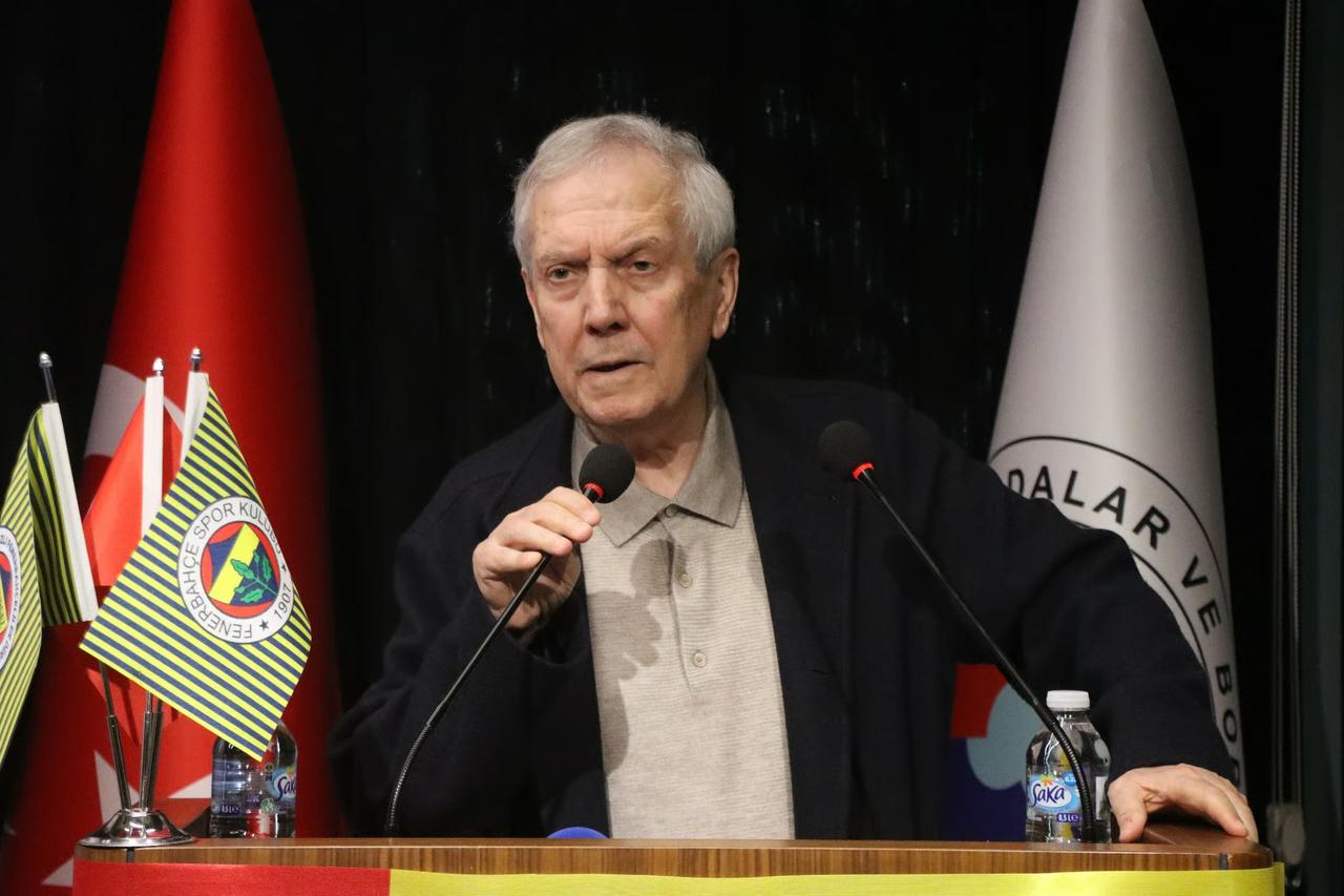 Fenerbahçe Divan Kurulu'nda Aziz Yıldırım rüzgarı esti