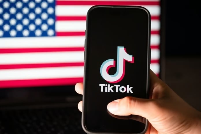 Trump TikTok'a 90 gün daha zaman tanıdı