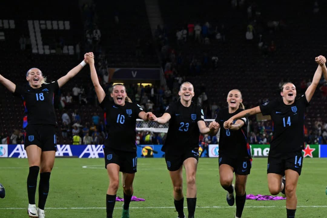 Kadınlar EURO 2025'in ilk finalisti belli oldu: Uzatmalarda İtalya'yı geçen son şampiyon, dördüncü kez finalde