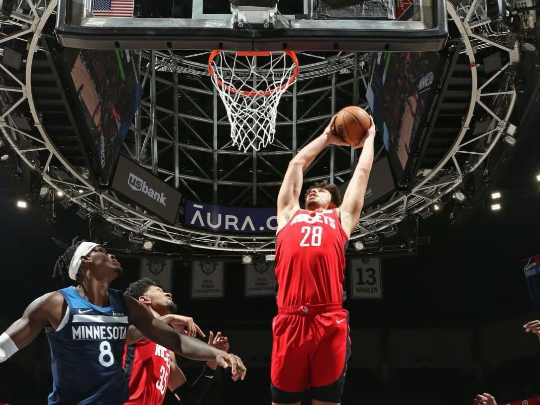 NBA'de perde açılıyor: Rekor sezon