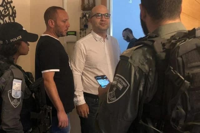 İsrail polisi Filistinli bakanı Doğu Kudüs’te gözaltına aldı