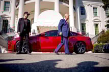 Trump ve Musk kavgası Tesla'yı vurdu: Kayıp 380 milyar dolara ulaştı