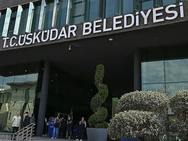 Üst düzey yönetici ve müdürler tutuklandı