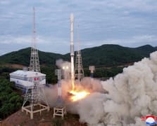 Kuzey Kore, ihracat amaçlı test kapsamında kısa menzilli balistik füzeler fırlattı