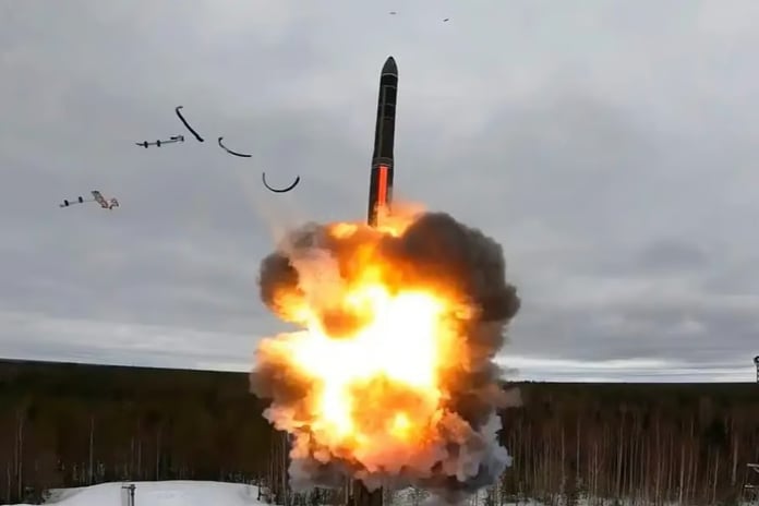 Rusya, Oreshnik balistik füzesinde seri üretime başladı