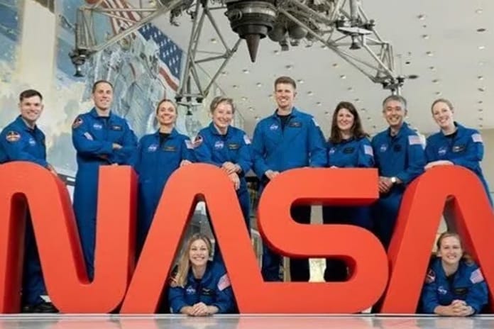 Tarihi an: NASA, kadınların çoğunlukta olduğu yeni astronot ekibini tanıttı