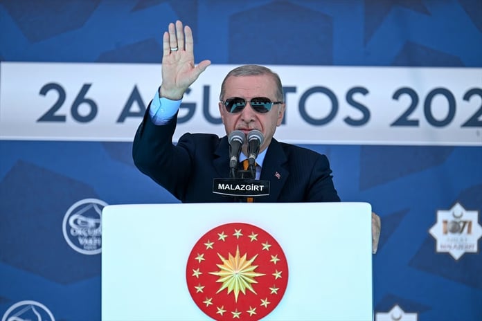 Cumhurbaşkanı Erdoğan'dan Malazgirt'te birlik mesajı
