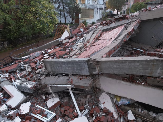 Balıkesir Sındırgı'da 6,1 büyüklüğünde deprem: Can kaybı yok, 