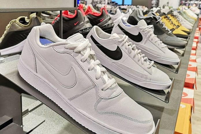 Nike’tan Trump’a: Ayakkabı stokları tükenmek üzere