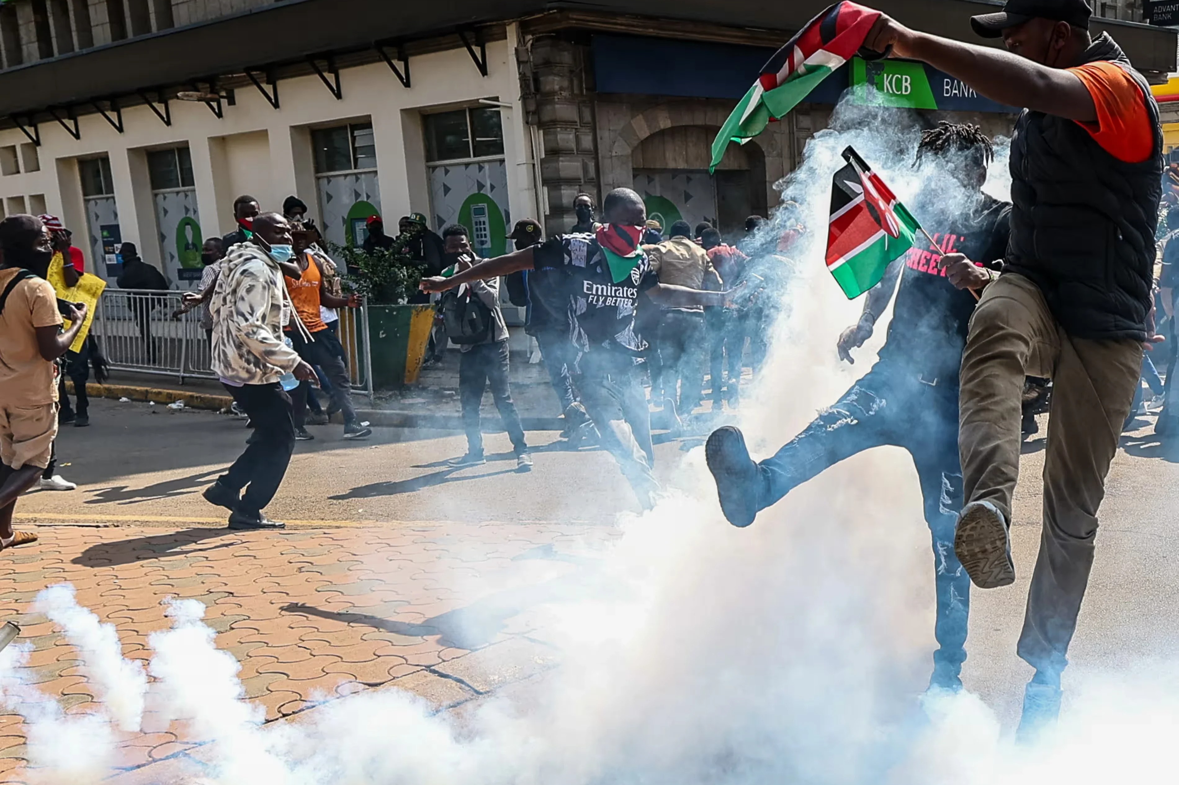 16 Killed, 400 Injured in Kenya Protests