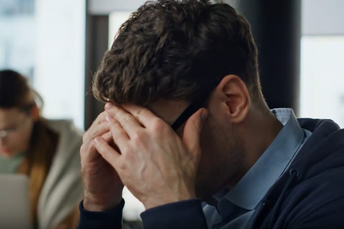 İş yerlerinde yeni tehlike: Sessiz istifa yerini 'sessiz çatlama'ya bıraktı