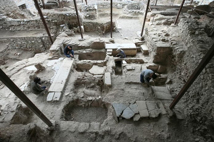 İznik'teki Çini Fırını kazılarında Bizans şapeli ve Osmanlı hamamı bulundu