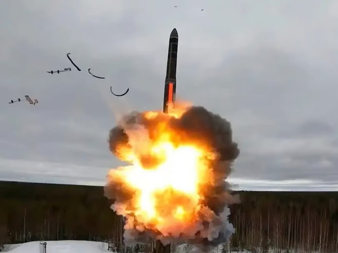 Rusya, Oreshnik balistik füzesinde seri üretime başladı