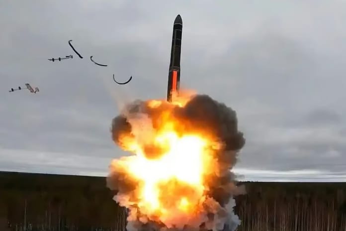 Rusya, Oreshnik balistik füzesinde seri üretime başladı