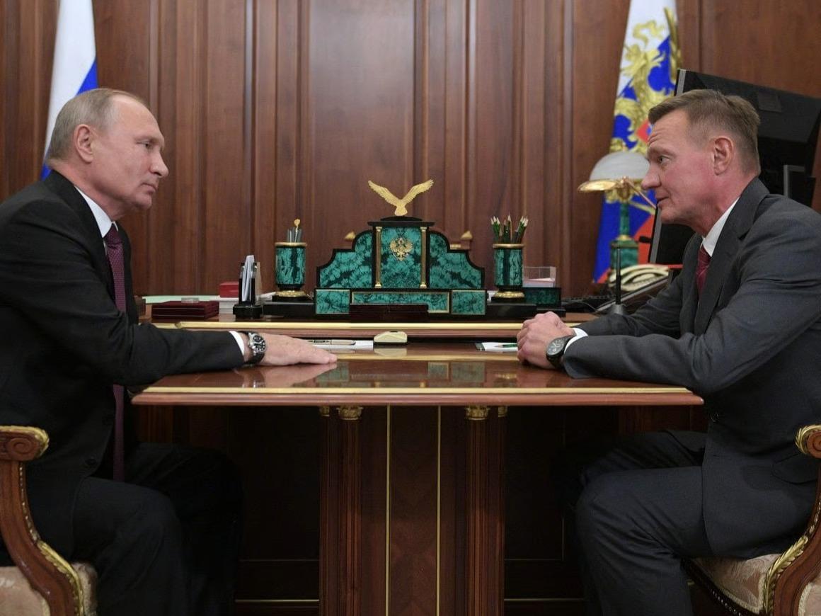 Putin'in görevden aldığı bakan aracında ölü bulundu