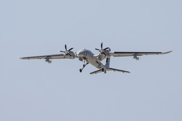 Bayraktar AKINCI, hava hedeflerini KEMANKEŞ 1 ile vurdu