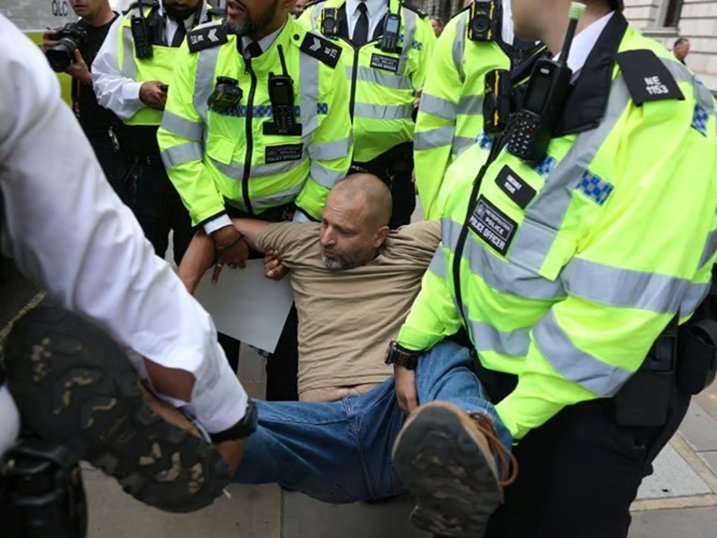 Londra'da Palestine Action'a destek eyleminde 890 gözaltı