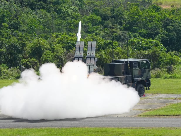 Tayvan, yeni hava savunma sistemi Land Sword II'nin ilk canlı ateş testini başarıyla gerçekleştirdi