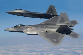 F-22 Pilot Directly Controls Drone Wingman
