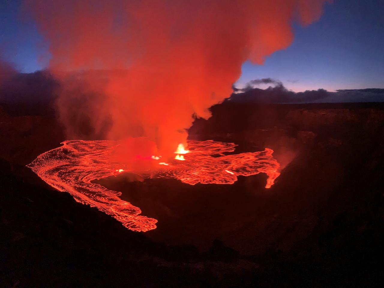 Kilauea Yanardağı lav püskürttü