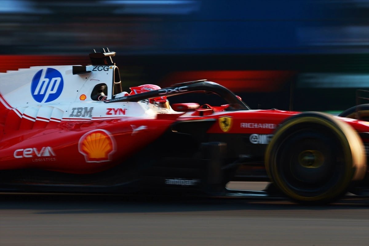F1 Meksika GP'sinde antrenman zamanı 
