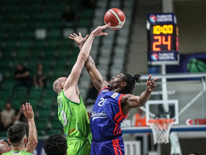 Basketbol Süper Ligi play-offları başladı: Tofaş ve Fenerbahçe serilerde öne geçti