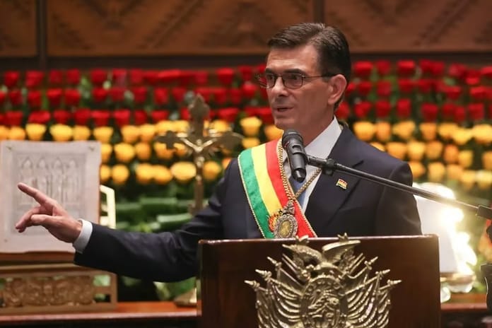 Bolivya’da yeni dönem: Rodrigo Paz yemin ederek göreve başladı