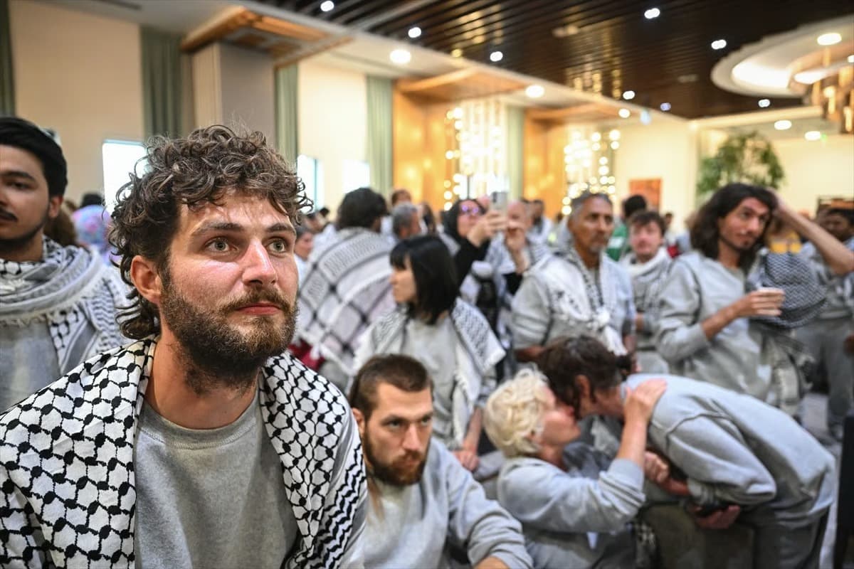 Küresel Sumud Filosu aktivistleri İstanbul'a geldi
