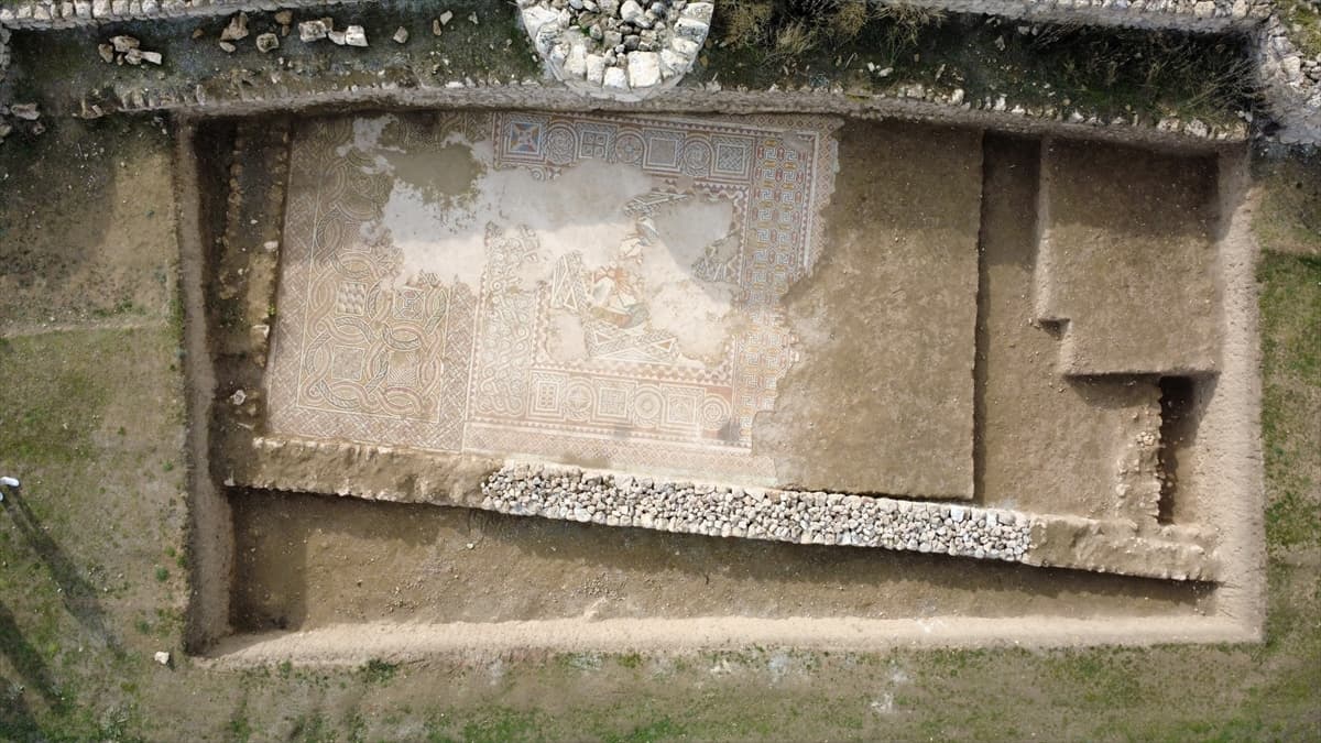Karadeniz'in Zeugması Hadrianopolis'te büyük keşif: MS 4. yüzyıla ait saray kalıntısı bulundu