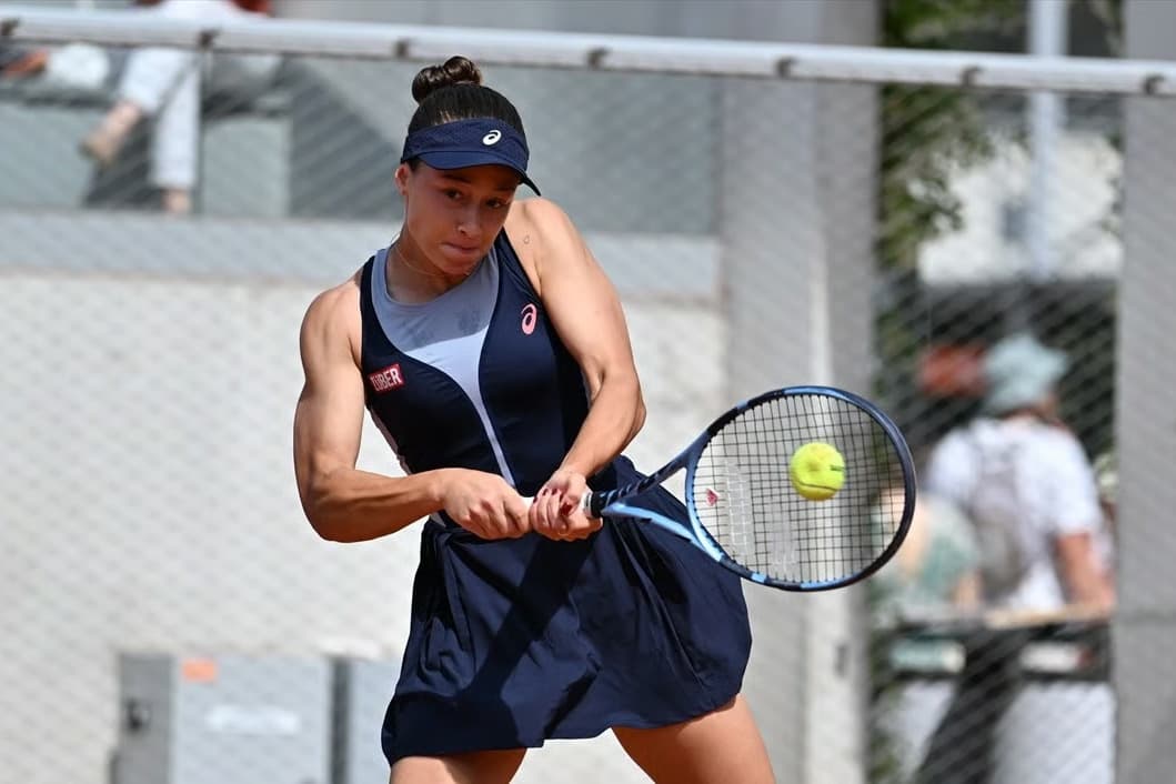 Milli Tenisçi Zeynep Sönmez, Eastbourne Açık'a çeyrek finalde veda etti