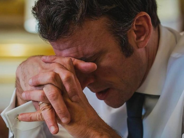 Macron son 50 yılın en popüler olmayan Fransa Cumhurbaşkanı oldu