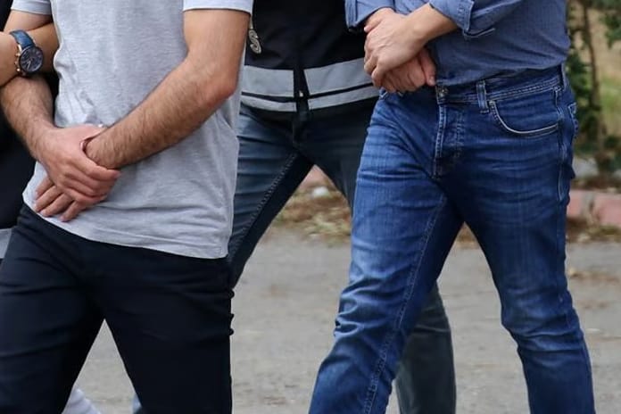 FETÖ operasyonlarında 10 subay/astsubay gözaltına alındı
