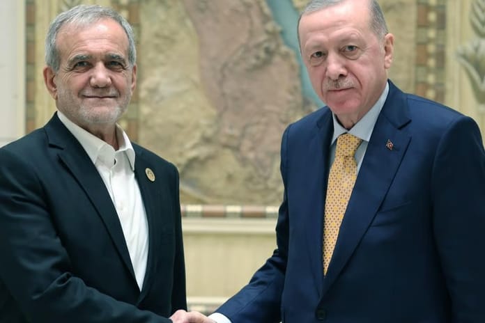 Cumhurbaşkanı Erdoğan ile Pezeşkiyan telefonda görüştü