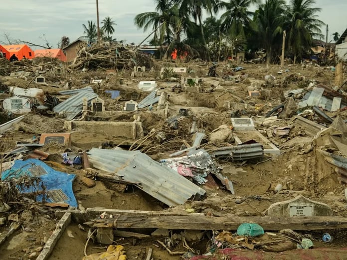 Endonezya'da meydana gelen sel felaketinde bilanço artıyor
