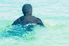 Havuzda haşema engeline hapis cezası: Düzce mahkemesinden önemli karar