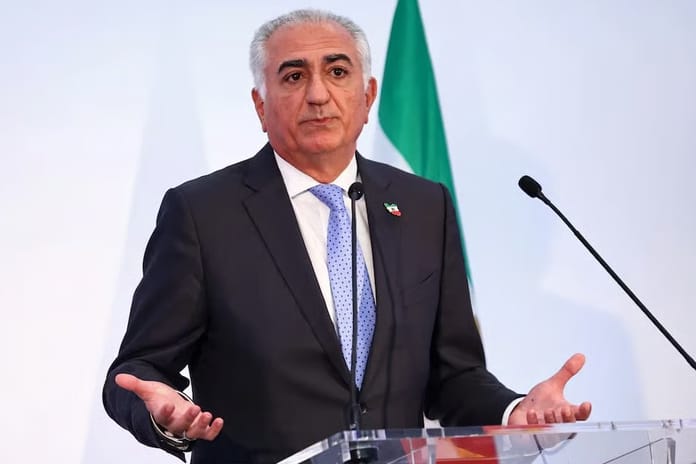 İran Türkleri Rıza Pehlevi'yi istemiyor