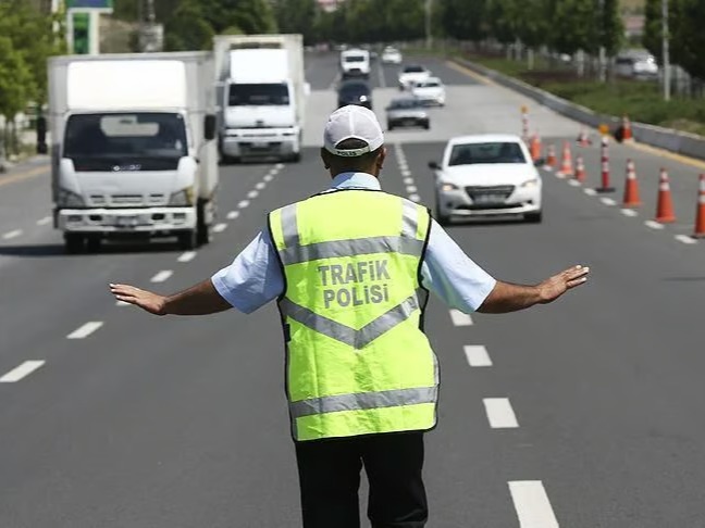 İstanbul'da trafiğe çıkacaklar dikkat! 5 gün boyunca o yollar kapalı