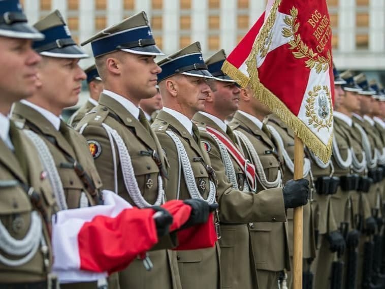 Polonya savaşa hazırlıkta zorlanıyor