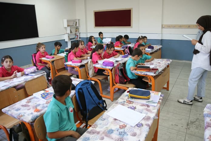 Okullar ne zaman açılacak? MEB takvimiyle okullarda yarıyıl tatili ne zaman bitecek?